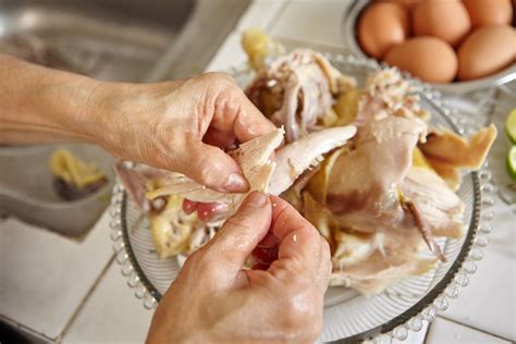 Ainda N O Sabe Desfiar Frango R Pido Aprenda Agora Como Fazer E Ganhe