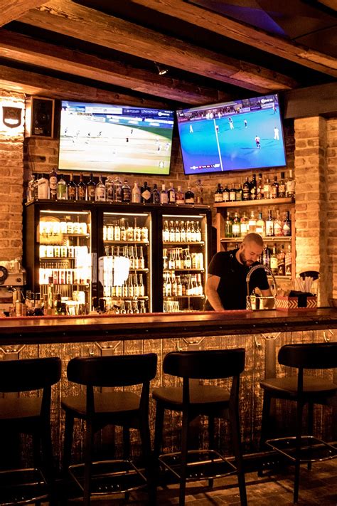 The Thirsty Bulldog | Bars, Pubs & Clubs | Riga