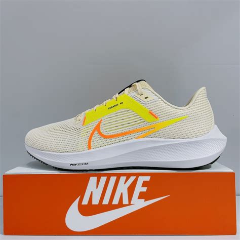 Nike Air Zoom Pegasus 40 男生 白色 舒適 透氣 運動 慢跑鞋 Dv3853 101 蝦皮購物