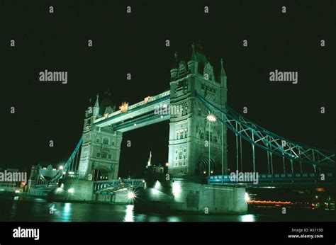 Tower Bridge London England at night Stock Photo - Alamy