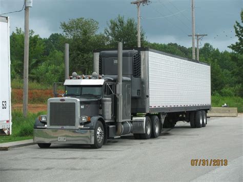 Pin By 💜 Lori Hall 💜 On 18 Wheelers Big Trucks Peterbilt 379 Peterbilt