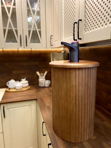 Туба для бутыля с помпой - Доставка воды Aqua Diamond