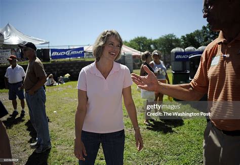 Congresswoman Stephanie Herseth Sandlin talks to constituents at the ...