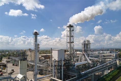 Oq E Fabrica Global - Vista aérea da fábrica com alta estrutura de fabricação de plantas ...