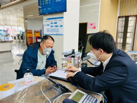 威海营商行 临港区：免申即办！助力市场主体“快入准营” 威海新闻网 威海日报 威海晚报 威海短视频