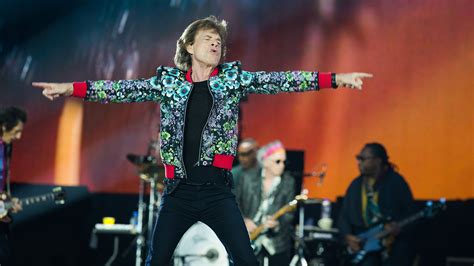 Las Rutinas De Paul Mccartney Y Mick Jagger Para Estar Saludables A Los