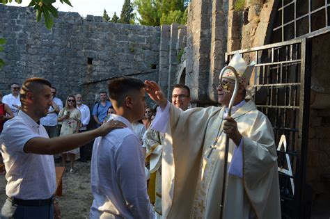 Euharistijsko slavlje i sveta krizma u Svetištu Gospe Ratačke Radio DUX