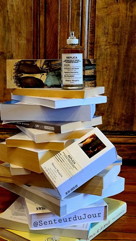 Whispers in the Library Maison Martin Margiela - una fragranza unisex 2019