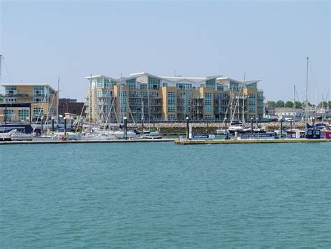 Portsmouth Harbour Gosport Marina © David Dixon Cc By Sa20