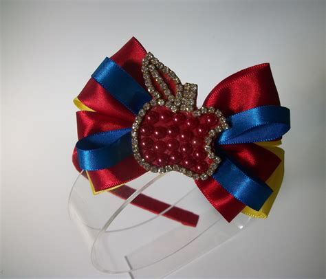 Tiara Branca De Neve Claço Triplomaçã Com Pérolas E Strass