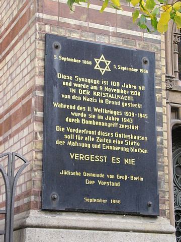 Kristallnacht - Wikipedia