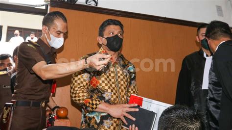 Ferdy Sambo Pakai Batik Di Sidang Perdana Pembunuhan Brigadir J Pakar