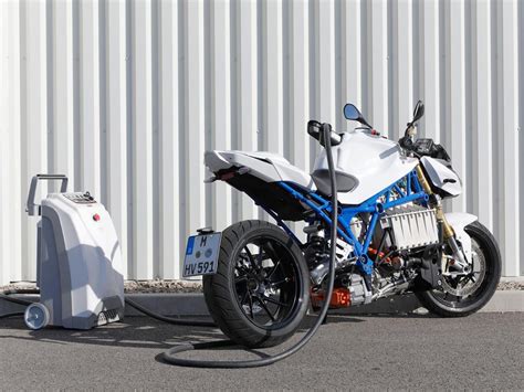 BMW E-Power Roadster Electric Motorcycle Prototype Revealed - Maxabout News