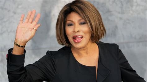 Site Que Previu Morte De Tina Turner Tem Outros Nomes Famosos Na Lista