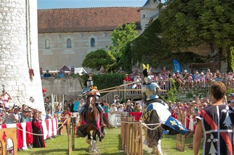 Joutes Questres Et M Di Vales H Tel Le Domaine De Mestr Et Son