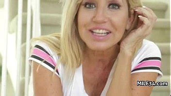 Milf Estresada Con Un Cuerpo Sexy Recibe Un Masaje Con Final Feliz Xvideos