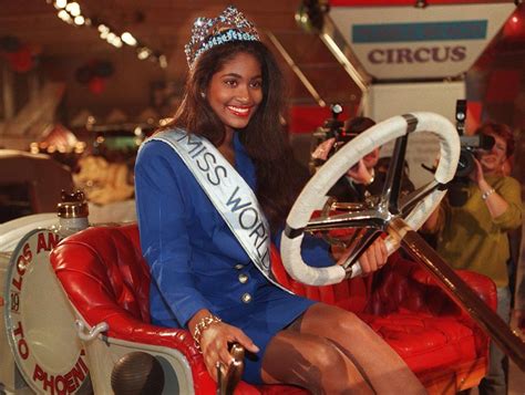 En Jamaïque Lex Miss Monde A T Elle Snobé Kate Lessentiel