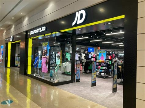 JD Sports en pleine expansion s offre une vitrine sur les Champs Elysées