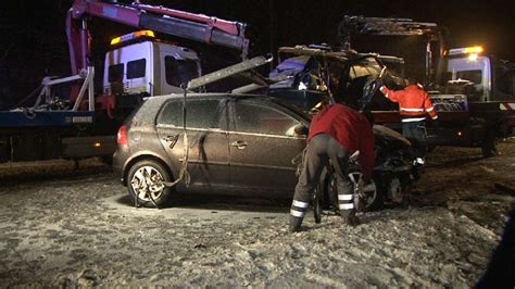 Fotos T Dlicher Unfall Auf Der Bundesstra E B Bei Grebenstein