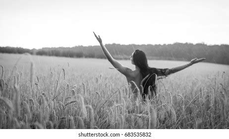Naked Girl In Rain Stock Photos Images Photography Shutterstock