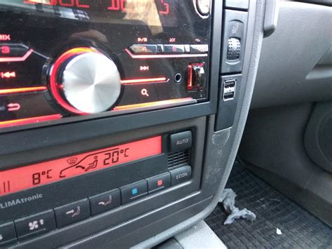 5V зарядка в заглушку #2 — Volkswagen Passat B5, 1,8 л, 2001 года ...