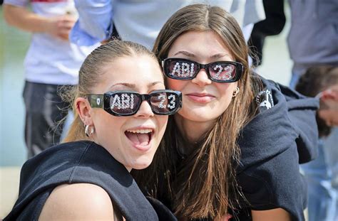 Abifeier am Oberen See Böblinger Schüler feiern Ende der Schulzeit