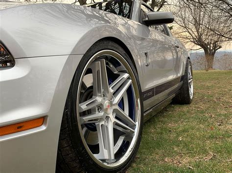 20 Inch Staggered Ferrada Cm1 Machine Silver W Chrome Lip On A 2012