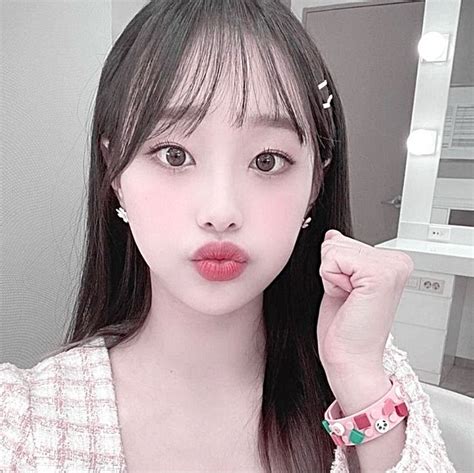 Chuu Icon Soft Chuu Loona Cute Icons Black Aesthetic