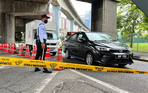 Getaran Semasa Polis Tutup Lencongkan Laluan Ke Pusat Penamaan