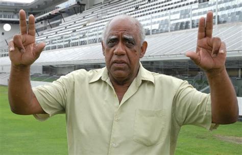 Mengálvio ídolo eterno do Peixe comemora aniversário Santos Futebol