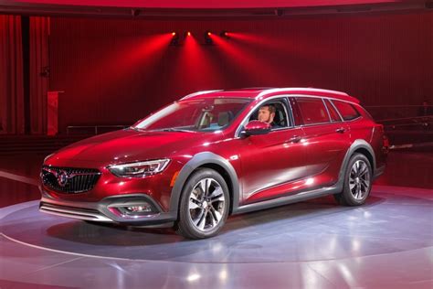 2018 Buick Regal TourX Wagon | GM Authority