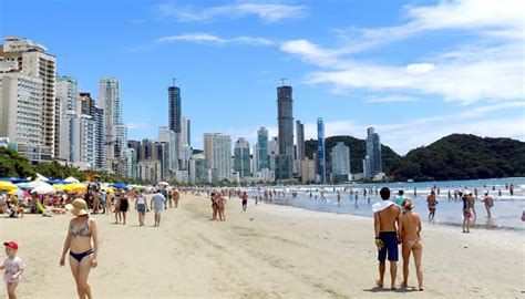 As 9 Melhores Praias de Balneário Camboriú SC Fotos Dicas e mais