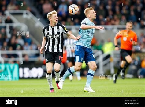 Ben Mee Brentford Hi Res Stock Photography And Images Alamy