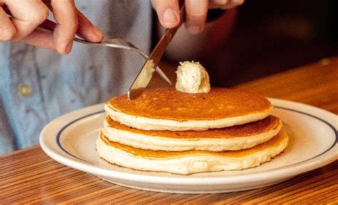 IHOP Celebra El National Pancake Day GastroBar