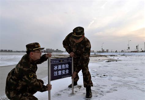 山东遭遇寒潮天气 海冰发展迅速 图片 中国政府网