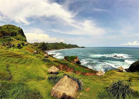 Pantai Menganti Obyek Wisata Kebumen Yang Kian Diminati Mata Kosong