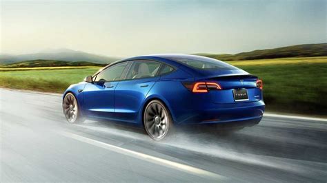 Tesla Model 3 / Nissan Leaf Only EVs On KBB's 5-Year Cost To Own Awards