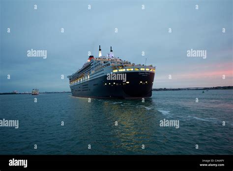 Southampton Uk The Three Cunard Cruise Ships Queen Elizabeth Queen