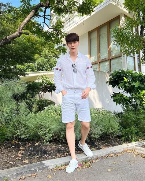 Mỹ nam suýt toang vì lộ clip nóng ở tuổi vị thành niên Vực dậy sau tháng nhờ phim hot giờ