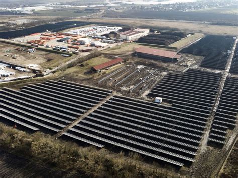 Größte Photovoltaik Anlage Österreichs in Wien Donaustadt in Betrieb