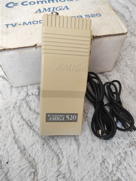 Amiga 500 TV Modulator 520 BOX Lublin Licytacja Na