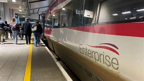 Belfast to Dublin train link expanded to hourly service – The Irish News