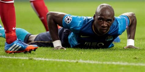 Eliaquim Mangala Chooses Chelsea Over Manchester City