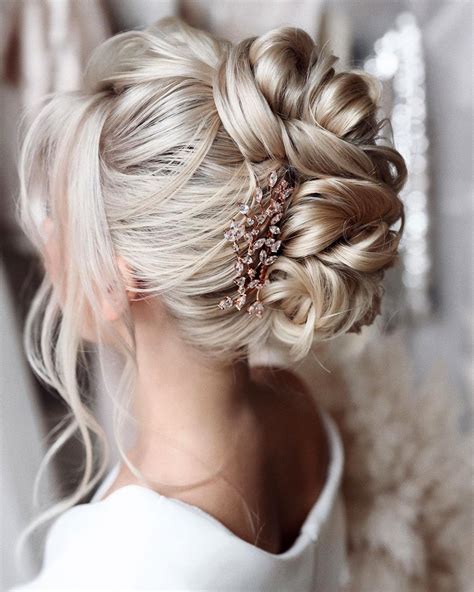 Best 2021 Wedding Updos Ideas For Every Bride Wedding Forward