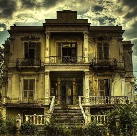 ABANDONED House at Night - 70 photo