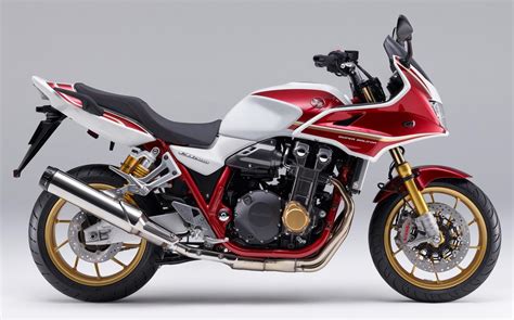 ホンダがCB1300シリーズの30周年アニバーサリーモデルを発売 レギュラーモデルもカラーリングを変更 webオートバイ