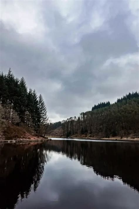 Entwistle Reservoir: The Complete Walking Guide