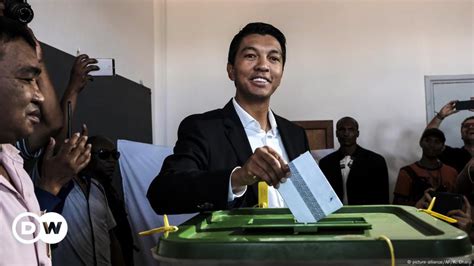 Andry Rajoelina Wins Madagascar Presidential Runoff DW 12 27 2018