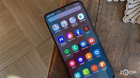 Galaxy M Chega Ao Brasil Bateria De Mah E Gb De Ram