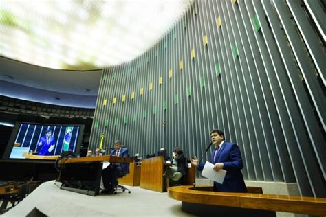 Em Brasília governador participa de homenagem aos 200 anos da Batalha